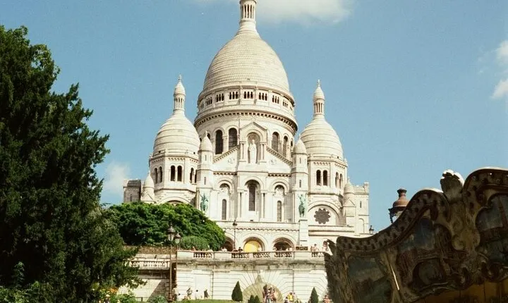 Food Tour of Montmartre Best Pastries Chocolates and Desserts