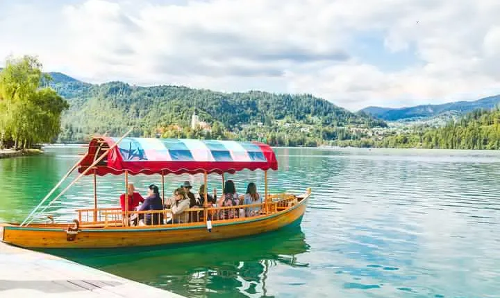 Lake Bled & Postojna cave in one day | Private trip from Ljubljana