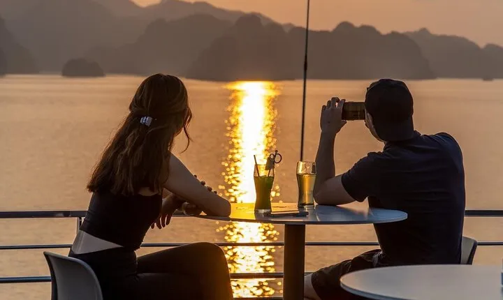 Luxury Sunset Tour: Kayak, Water Slides, Jacuzzi visit Lan Ha Bay