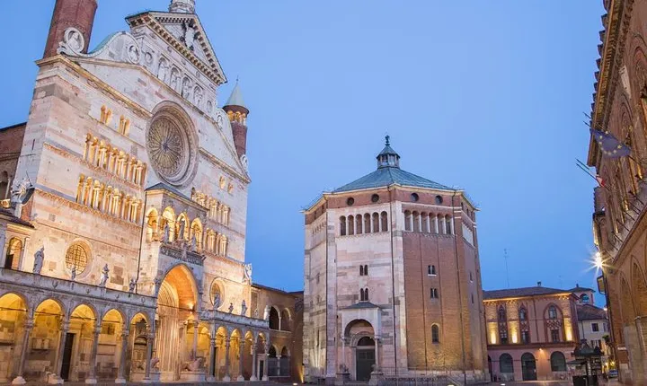 Stradivari museum & Cremona private guided tour, from Milan 