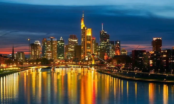 Frankfurt Private Walking Tour With A Professional Guide