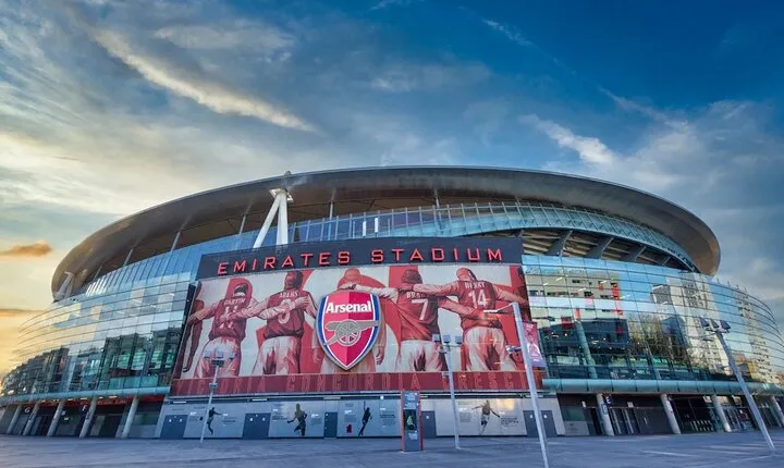 Arsenal in Action: The Emirates Experience