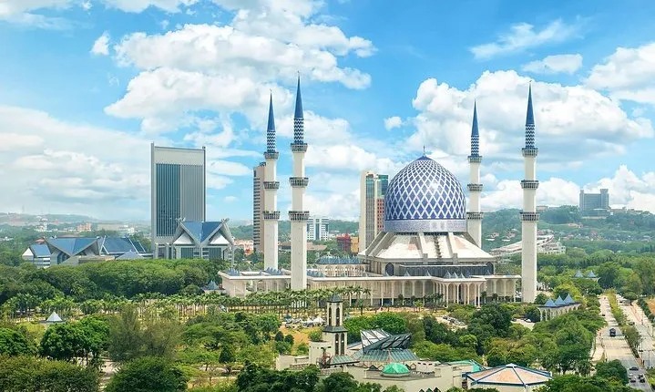 Blue Mosque And Batu Caves Temple Tour