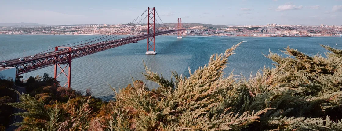 Lisbon 48h hop-on hop-off river cruise and Belém and Cascais bus tour