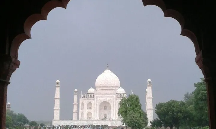Agra Full Day City Tour with Walking Tour at Spice Market