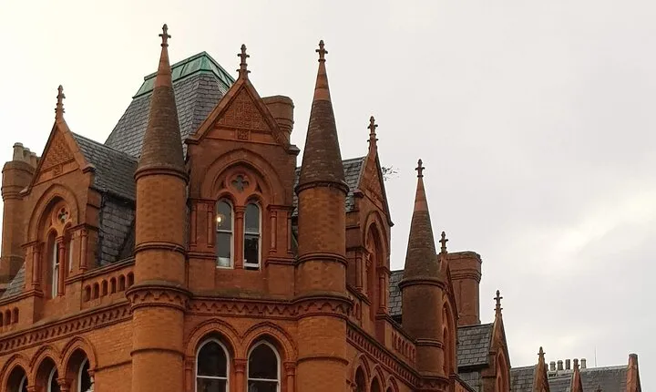 Private Victorian Architecture Walking Tour in Dublin