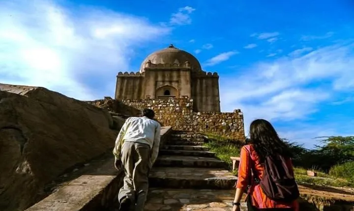 Before Delhi became Delhi it was Mehrauli - Walk Through The Archeological Park