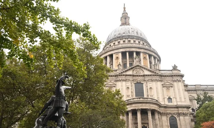 Visit St Paul’s Cathedral and See 50+ London Top Sights