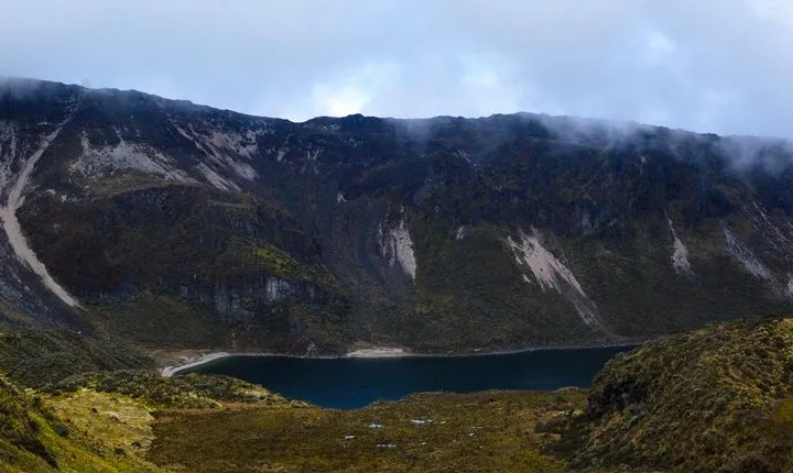 Laguna Verde Pass
