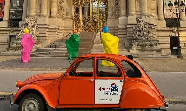 Private tour Paris 3 hours in vintage Citroën 2CV