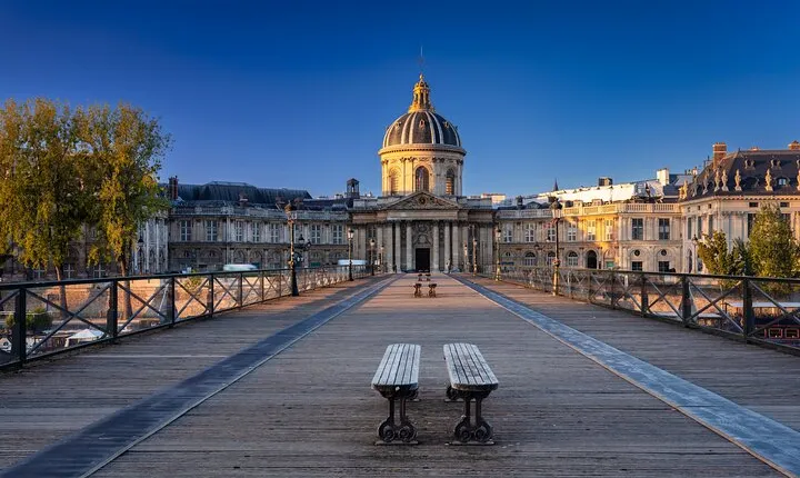 Paris TV Character Walking Tour with Optional Seine River Cruise