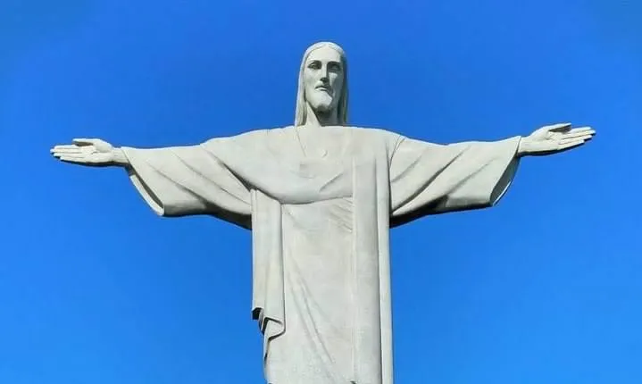 Cristo Redentor + City Tour: Transfers, Local Guide and Tickets.