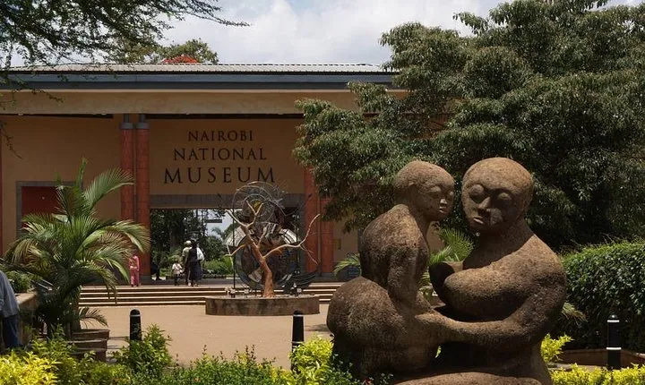 Nairobi National Museum and Snake Park Guided Tour 