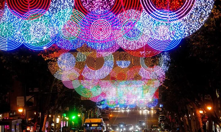 Day Tour to the Vigo Christmas Lights from Santiago de Compostela