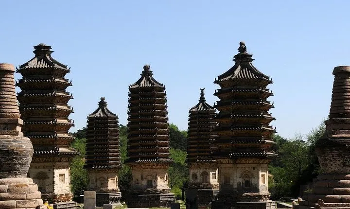 Private Day Tour to Yinshan Pagoda Forest from Beijing with Lunch