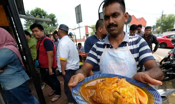 Sambal & Curry Street Food City Tour with Professional Tour Guide