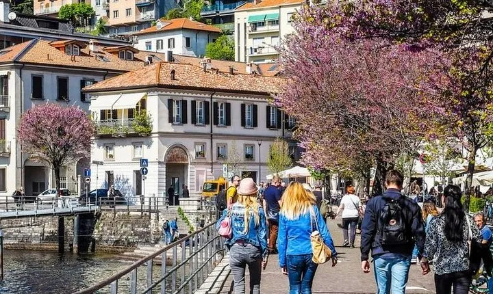 Lake Como Day Trip from Milan by Train: Private & Personalized