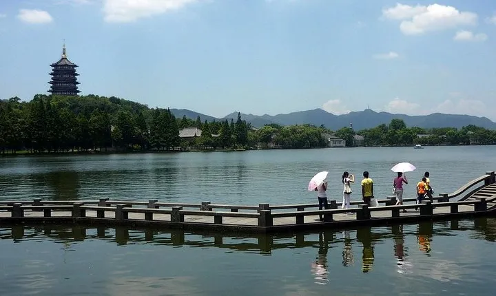 Private Hangzhou Day Tour: Meijiawu Tea Village And West Lake From Shanghai