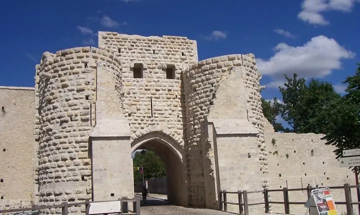 Provins - Medieval City Tour - Private Trip