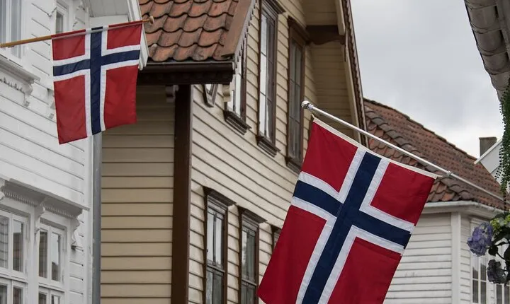 Private Custom Walking Tour with a Local Guide in Stavanger