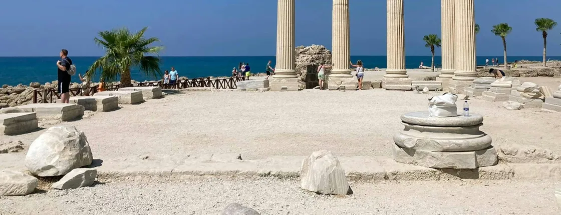Side tour with Temple of Apollo and shopping