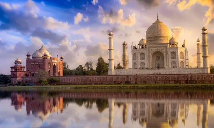 From Delhi : 2 Day Delhi and Agra Taj Mahal Tour by Car