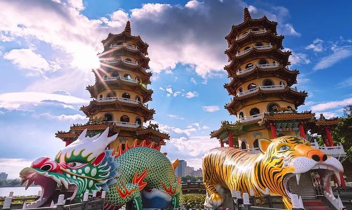 Private Custom Kaohsiung Day Tour