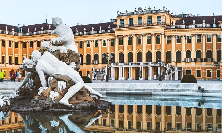 Vienna Skip-the-line Ticket to Schonbrunn Palace with Audio Guide