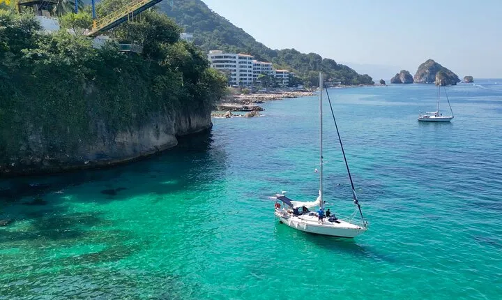 Full-Day Private Sailing Cruise Puerto Vallarta with Snorkeling