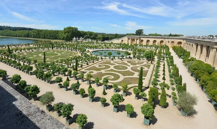 Versailles Musical Gardens & Trianon Estate Entry with Audio