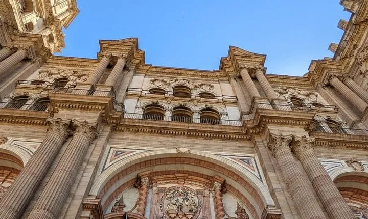 Private Tour Malaga Historical Centre and Cathedral with tickets