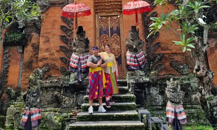 Ubud Customizable Tour Multilingual Driver-Guide