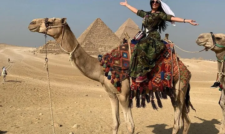 Private Tour to Giza Pyramids and sphinx from El Alamein
