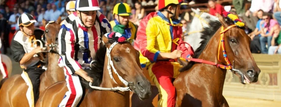 Palio of Siena day trip with dinner and drinks from Florence
