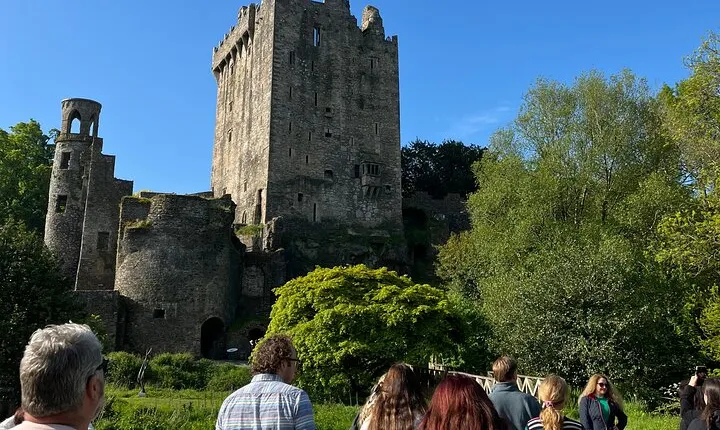 Ultimate Private Minibus tour Blarney,Cork City and Kinsale.