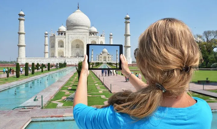 Private Taj Mahal, Agra Fort & Baby Taj Day Trip From Delhi