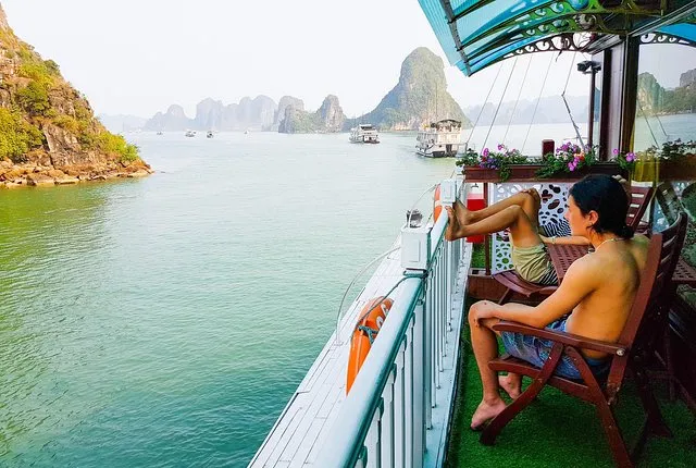 2-Day In Halong Bay Cruise With Transfer From Hanoi