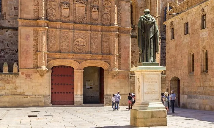 A Self-Guided Walking Tour of Salamanca