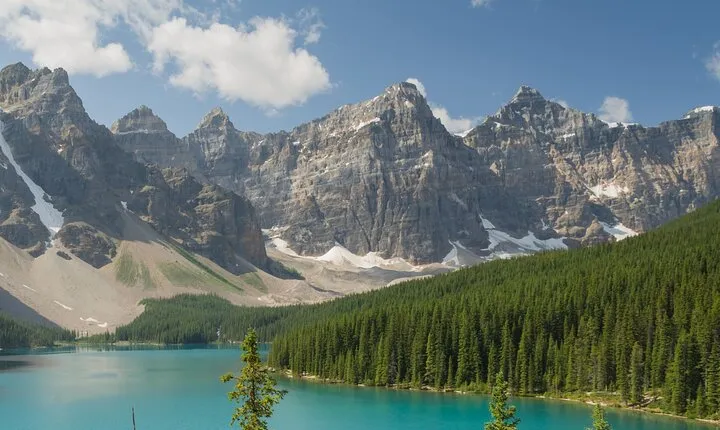 1 Day in Majestic Banff Private Tour by Minibus