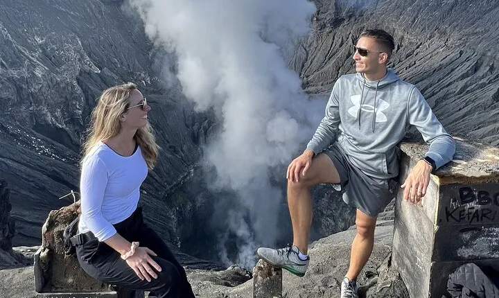 3-Day Tour: Mount Bromo & Ijen Crater from Surabaya or Malang