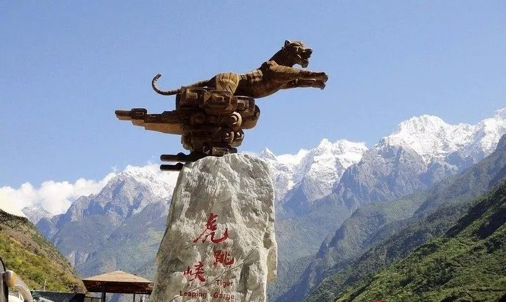 3-Days Private Lijiang Tour:Old towns,Snow mountain,Tiger Leaping Gorge and Show