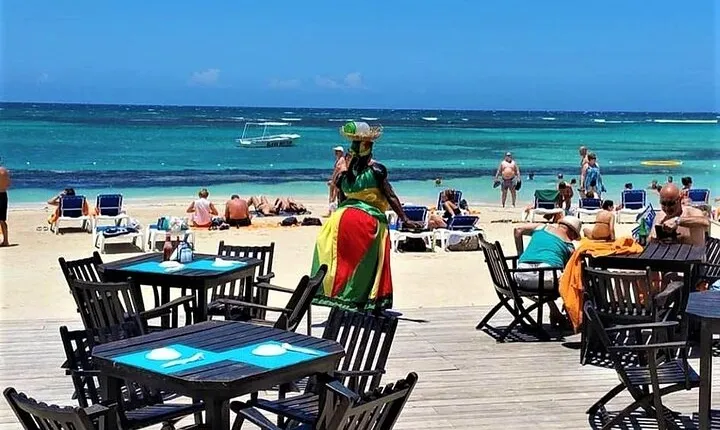 Private Shuttle to Bamboo Blu Beach Club from Ocho Rios