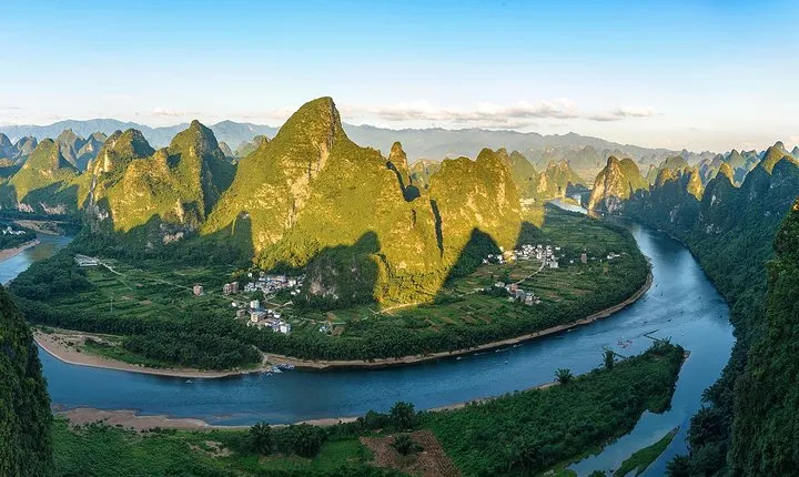 Xingping Xianggong Hill and Yangshuo Countryside Classic Day Tour