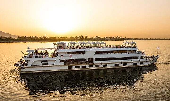 Nile cruise 3 nights -4 days Aswan to Luxor