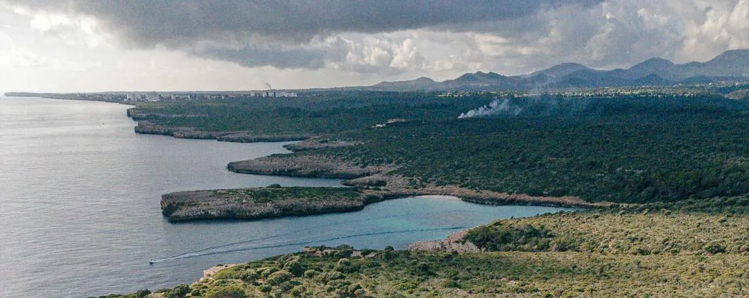 Guided hiking from Cala Romántica to Cala Varques with Eco Island Adventure