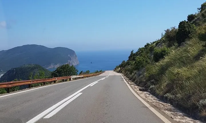 Private transfers from Podgorica Airport and city to Budva