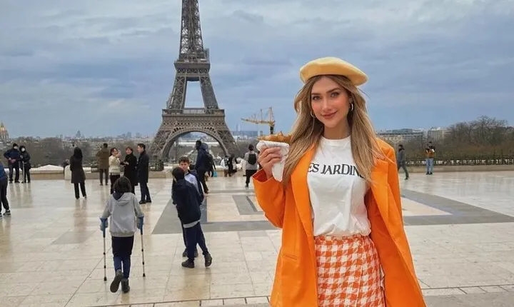 Summit Eiffel Tower Audio Guide Tour with Unlimited Time Access