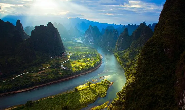 Private Guilin Xianggong Hill Day Tour Including Lunch