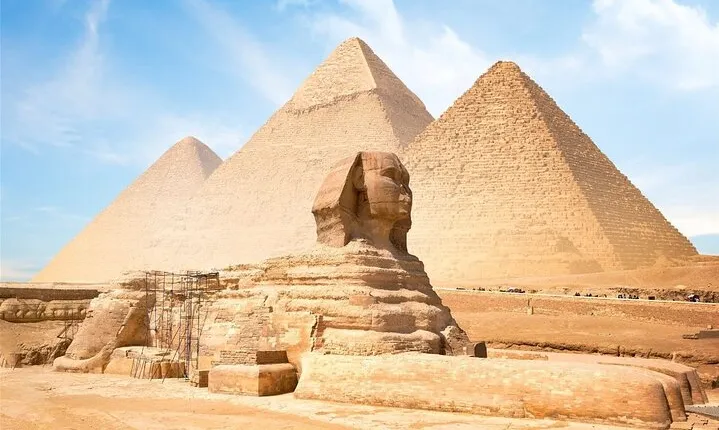 Full-Day Pyramids, Museum & Mosque Tour in Cairo w/ Felucca Ride