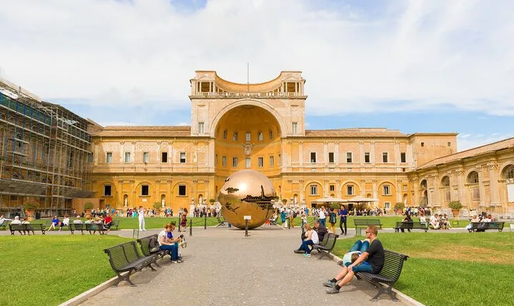 Private Tour of Vatican Museums & Sistine Chapel from Rome